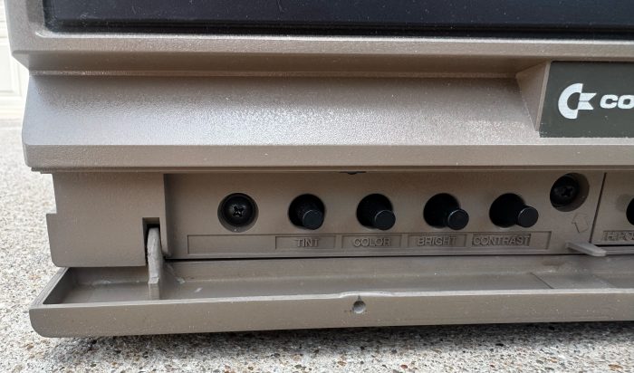 Commodore 1702 · Austin CRTs